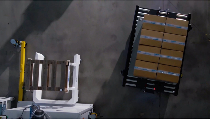 MC Three Ways to Pick Up a Pallet Using a Mobile Robot Omron 2 400