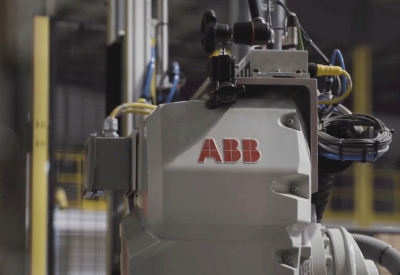 MC Packaging Supplier Improves Efficiency and Cuts Risk with ABB Robot Cell 1 400x275