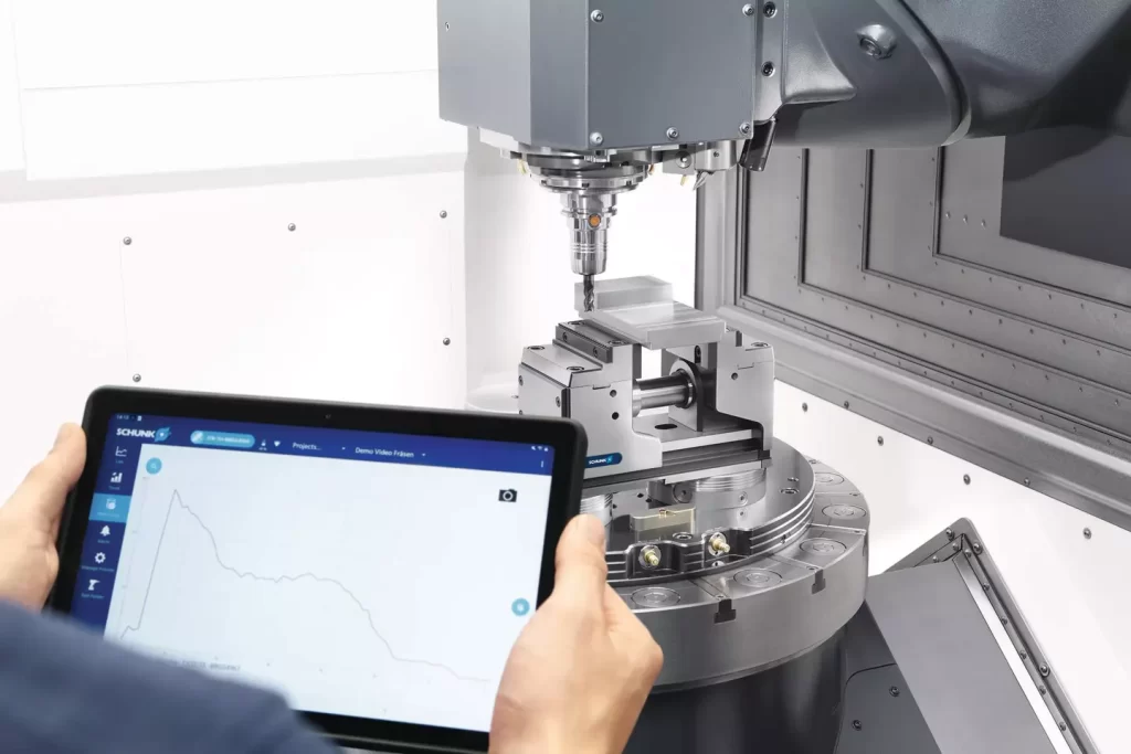 Key component for digitizing machine tools: The iTENDO² provides data in real time “closest to the part,“ and helps to quickly start up the optimal machining processes. digitalization SCHUNK