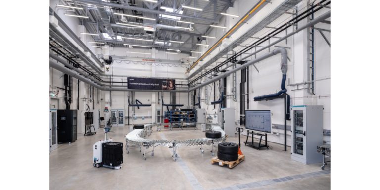 Siemens Customers Test Wireless Technologies in New Industrial Laboratory
